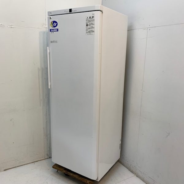 入荷しました！縦型無風スーパーフリーザーです！