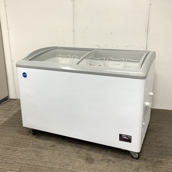 入荷しました!冷凍ショーケースです!