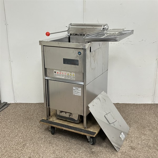 入荷しました!電気フライヤーです!