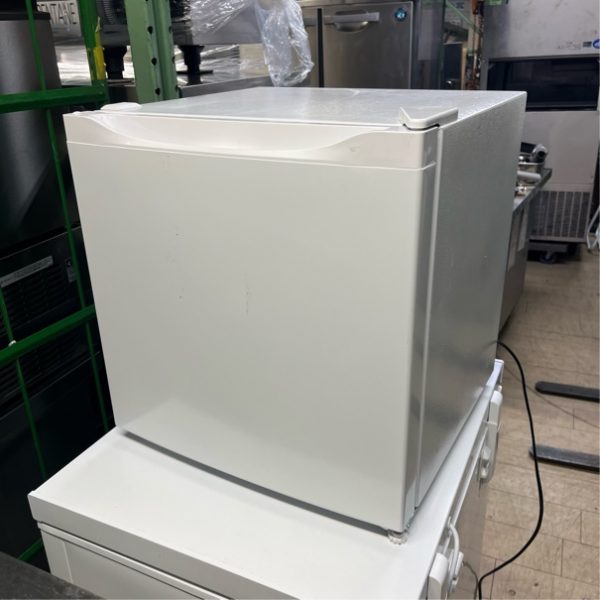 マクスゼン 1ドア冷凍庫 JR031ML01WH 2023年製　買い取りさせていただきました！