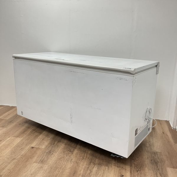 入荷しました!冷凍ストッカーです!