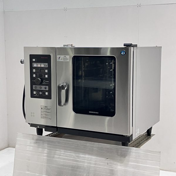 入荷しました!電気スチームコンベクションオーブンです!