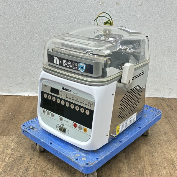 入荷しました!真空包装機です!