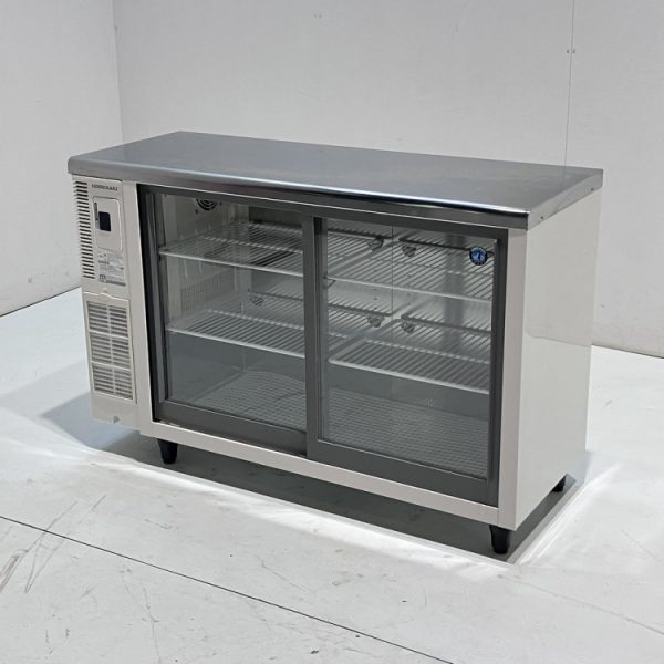 入荷しました!テーブル形冷蔵ショーケースです!