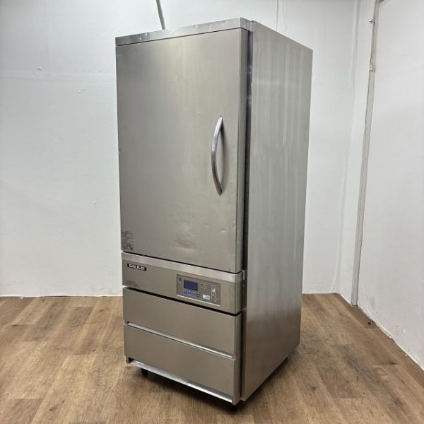 入荷しました!ブラストチラー/ショックフリーザーです!