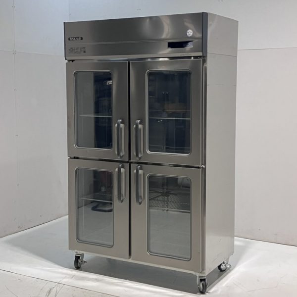 入荷しました!縦型冷凍庫です!