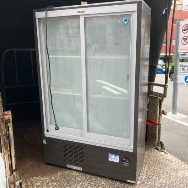 大和冷機 リーチイン冷蔵ショーケース 331BU-15 2024年製 買取させていただきました！