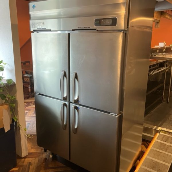 ホシザキ 縦型冷凍冷蔵庫 HRF-120AFT-1 2024年製 買取させていただきました！