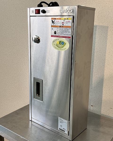 入荷しました!包丁殺菌庫です!