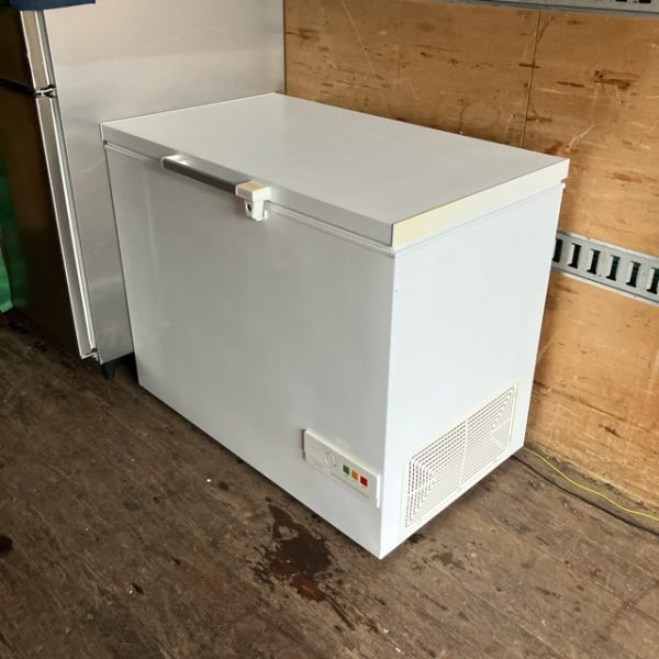 エクセレンス 冷凍ストッカー MV-6282 2019年製 買取させていただきました！