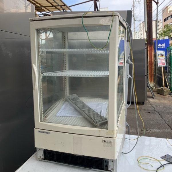 パナソニック 4面ガラス冷蔵ショーケース SMR-CZ65F 2025年製 買取させていただきました！