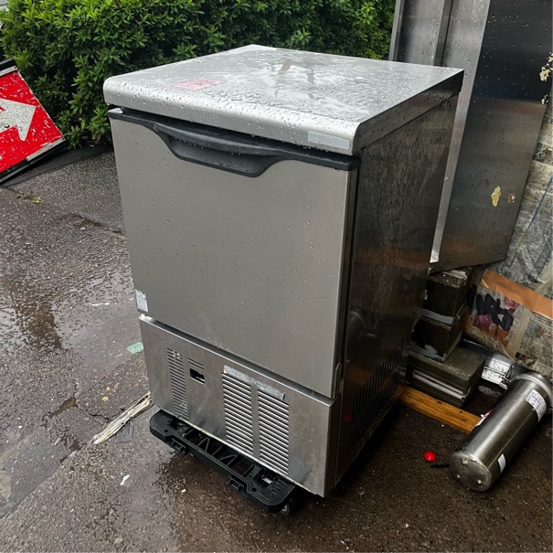 大和冷機 35kg製氷機 DRI-35LME 2016年製 買取させていただきました 