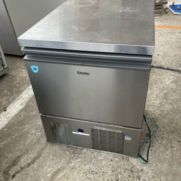 大和冷機 製氷機 DRI-65LMVF 2024年製 買取させていただきました！