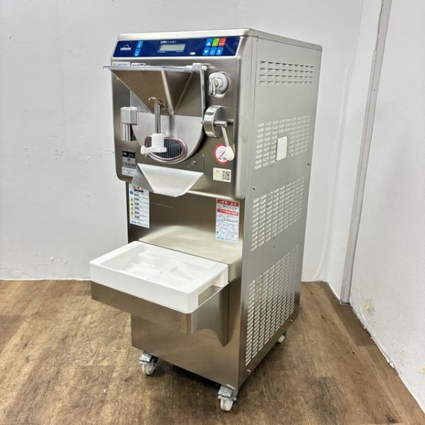 入荷しました!ジェラートマシンです!