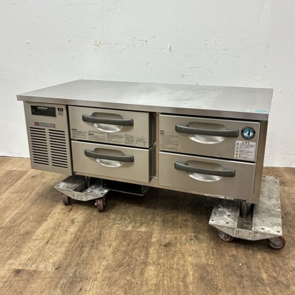 入荷しました!低ドロワー冷蔵コールドテーブルです!