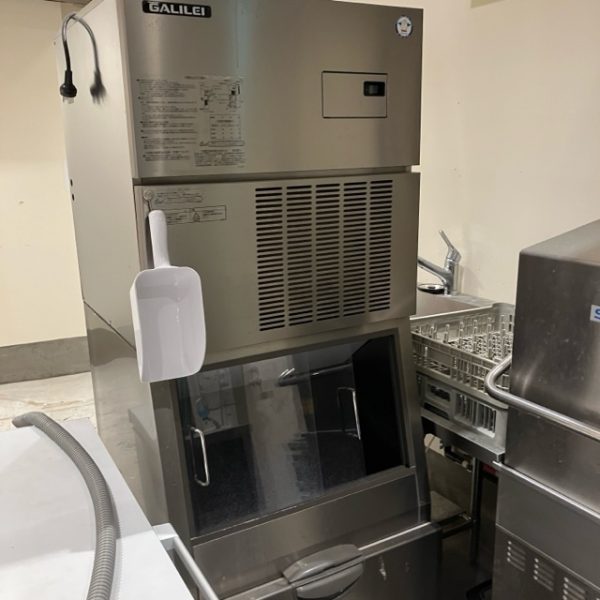 フクシマガリレイ 375kgチップアイスメーカー FIC-A375CSST 2025年製 買取させていただきました！