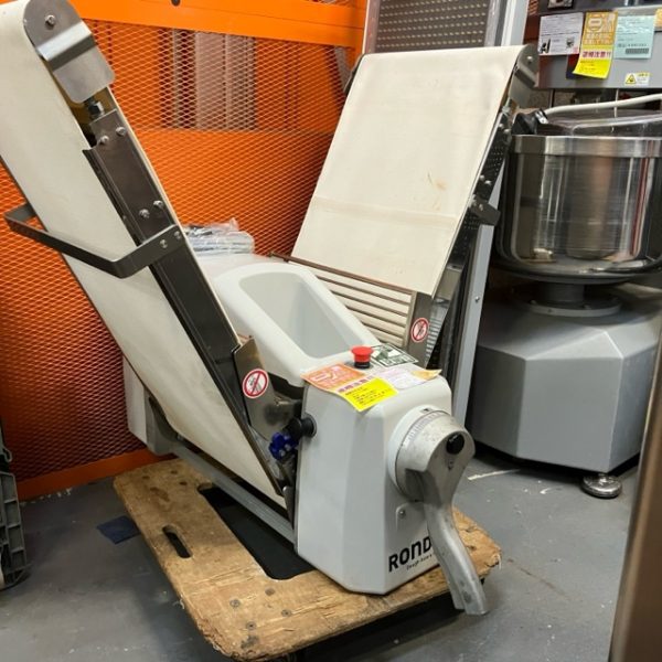 RONDO 卓上リバースシート STM5304 2022年製 買取させていただきました！