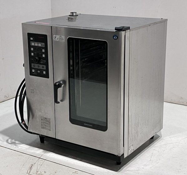 入荷しました!電気スチームコンベクションオーブンです!