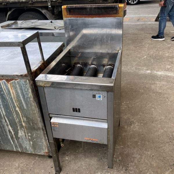 タニコー ガスフライヤー TGFL-B43C-U 2022年製 買取させていただきました！