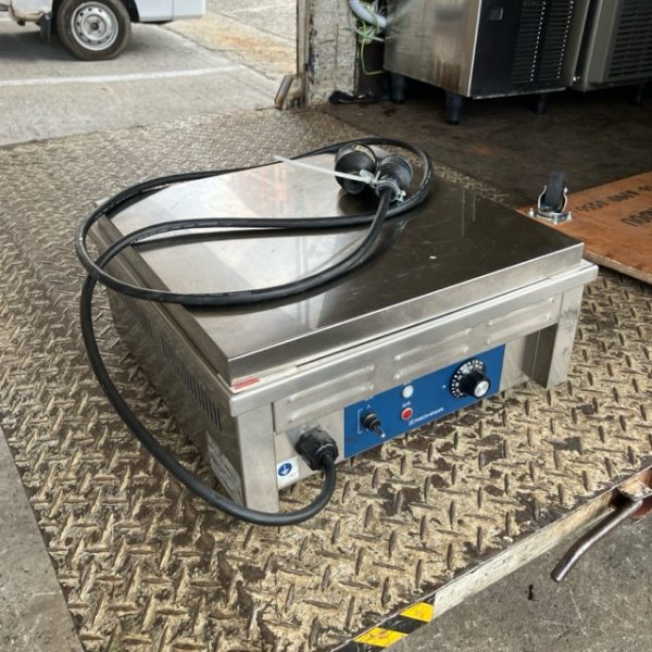 ニチワ 電気クレープ焼き器 CM-410H 2018年製 買取させていただきました！