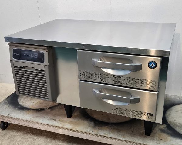 入荷しました!冷凍低ドロワーコールドテーブルです!