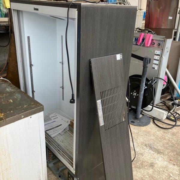 大和冷機 冷蔵ショーケース 331BU-15 2023年製 買取させていただきました！