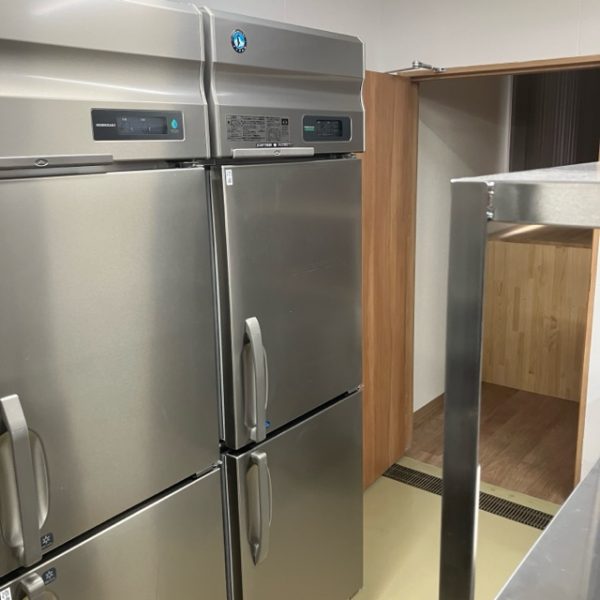 縦型冷凍冷蔵庫　ホシザキ　HRF-63AT-1-ED　2024年 買取させていただきました！
