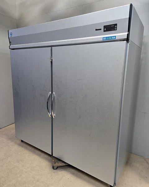 入荷しました!縦型食品保管庫です!