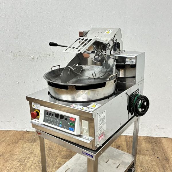 入荷しました!自動中華調理機です!