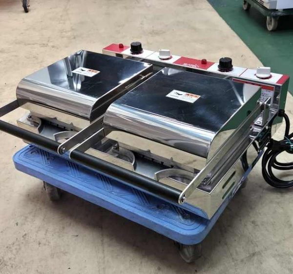 入荷しました!ワッフルメーカーです!