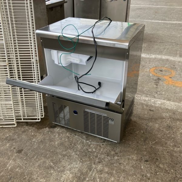 大和冷機 45kg製氷機 DRI-45LMF 2021年製 買取させていただきました！