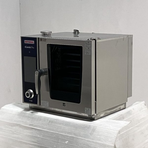 入荷しました!スチームコンベクションオーブンです!