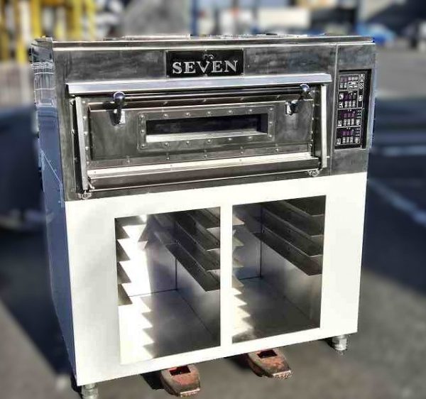 入荷しました!電気デッキオーブンです!