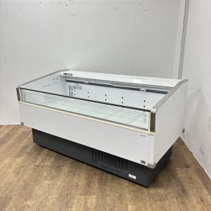 入荷しました!平型オープン冷蔵ショーケースです!