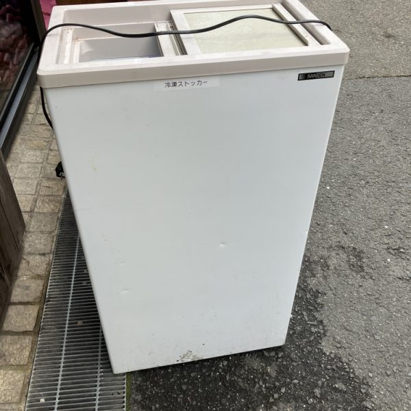 サンデン 冷凍ストッカー PF-057W 2023年製 買取させていただきました！
