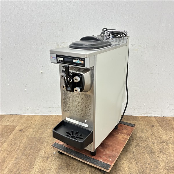 入荷しました!ソフトクリームサーバーです!