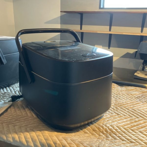 家庭用炊飯器　パナソニック　SR-VSX181　2023年製 買取させていただきました！