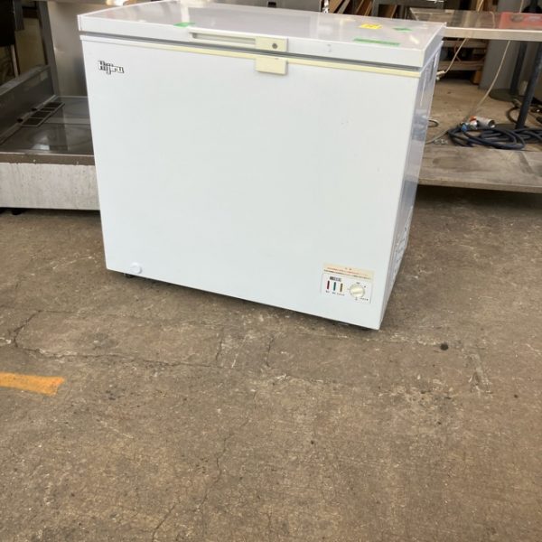 ヒジル 冷凍ストッカー HJR-F230 2020年製 買取させていただきました！