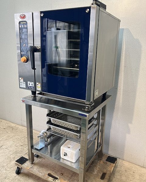 入荷しました!電気スチームコンベクションオーブンです!
