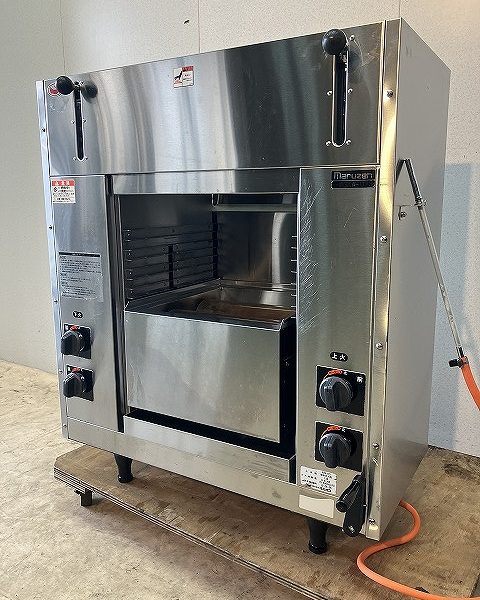 入荷しました!ガス両面式焼物器です!