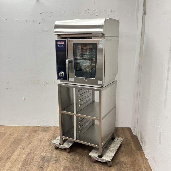 入荷しました!電気スチームコンベクションオーブン 架台付きです!