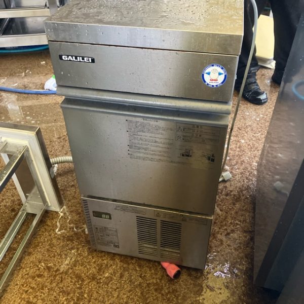 フクシマガリレイ 25kg製氷機 FIC-A25KT5 2022年製 買取させていただきました！