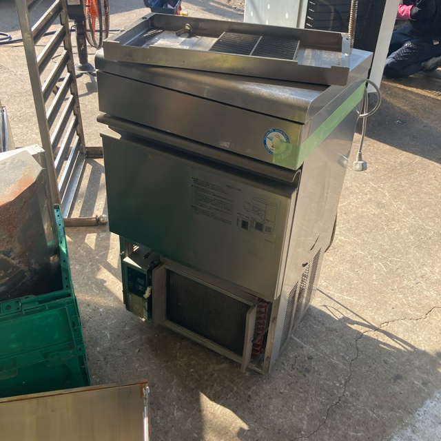 フクシマガリレイ 35kg製氷機 FIC-A35KT 2015年製 買取させていただき
