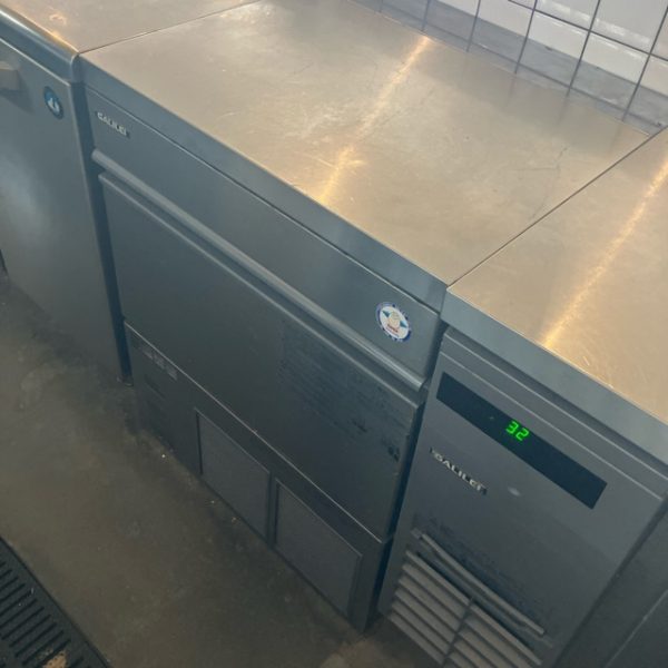 フクシマガリレイ 45kg製氷機 FIC-A45KT2 2020年製 買取させていただきました！